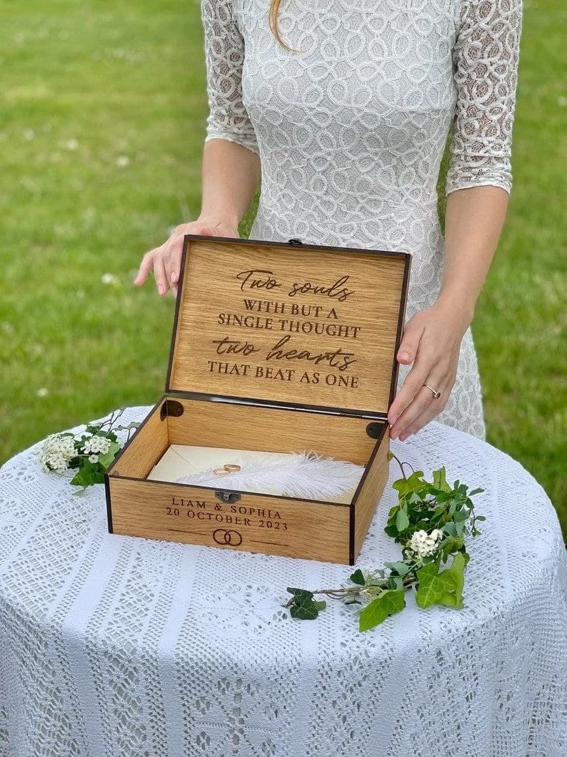 Personalized wedding keepsake box